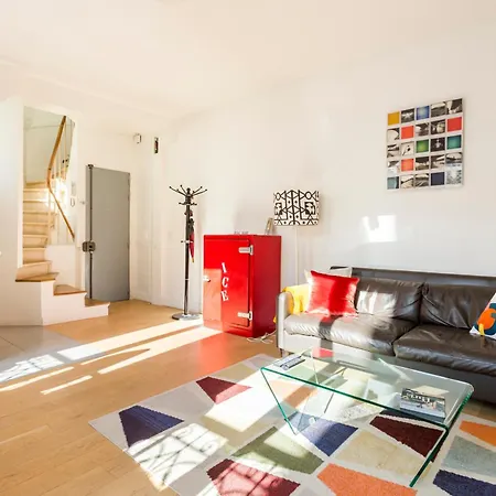 Welcome To Montmartre ! Paris