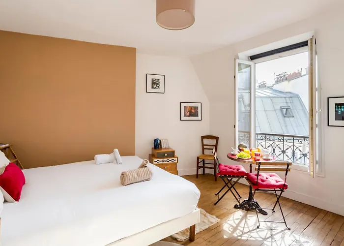 Welcome To Montmartre ! * Paris